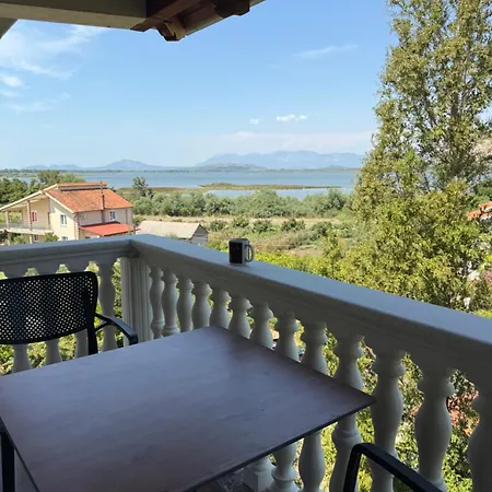 Viluni Apartment Baks-Rrjoll