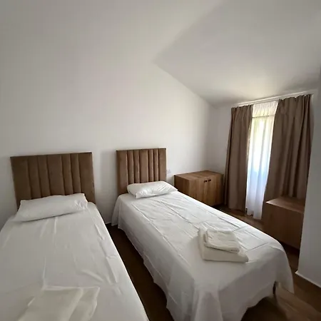 Viluni Apartman *
