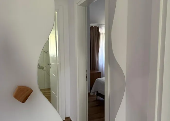 Viluni 公寓 Baks-Rrjoll